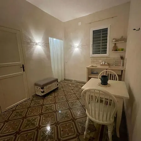 Daire Seaside Temporary House