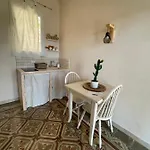 Daire Seaside Temporary House *